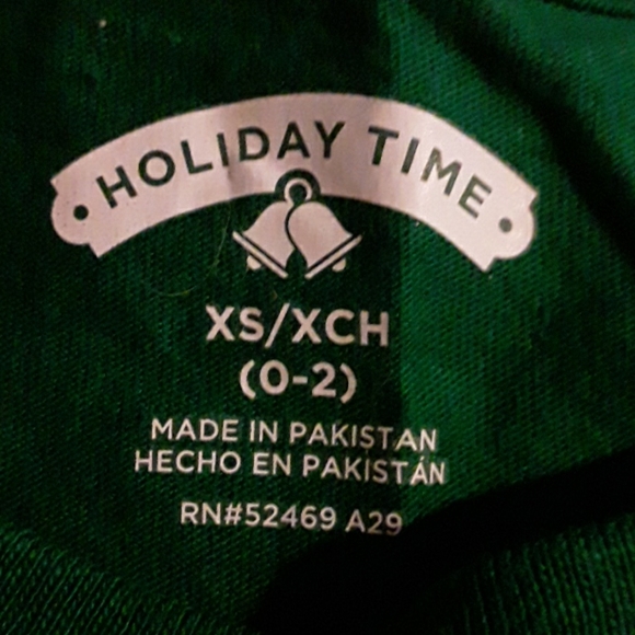 NWT -- GRANDMA  CHRISTMAS  TEE ( SIZE  XS) - Picture 2 of 5